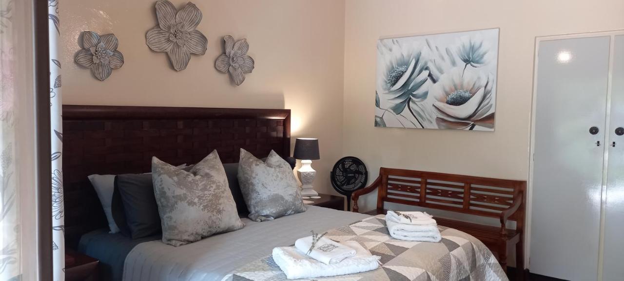 Mitat Guesthouse Beaufort West Ngoại thất bức ảnh