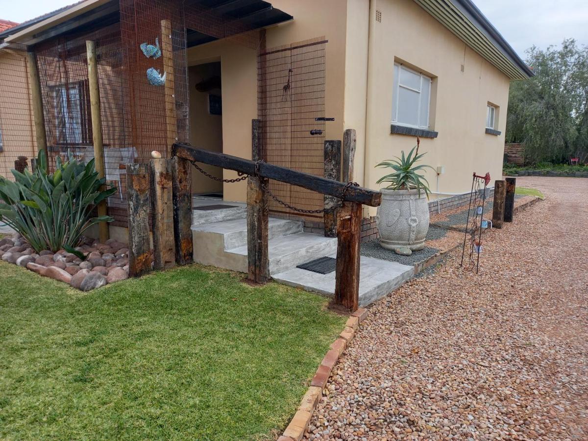 Mitat Guesthouse Beaufort West Ngoại thất bức ảnh